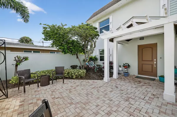 Stuart, FL 34996,80 SE Saint Lucie BLVD