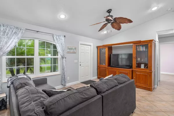 Fort Pierce, FL 34982,606 Gregory ST