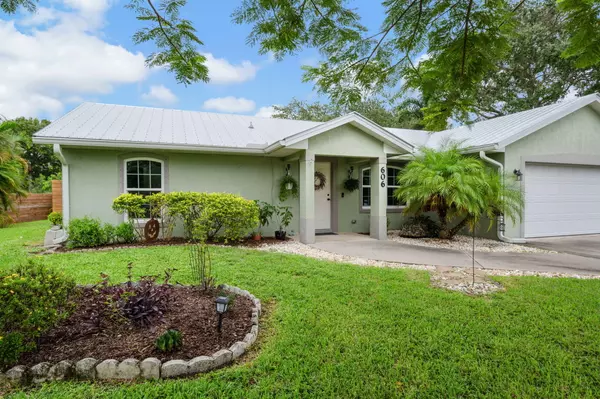 Fort Pierce, FL 34982,606 Gregory ST