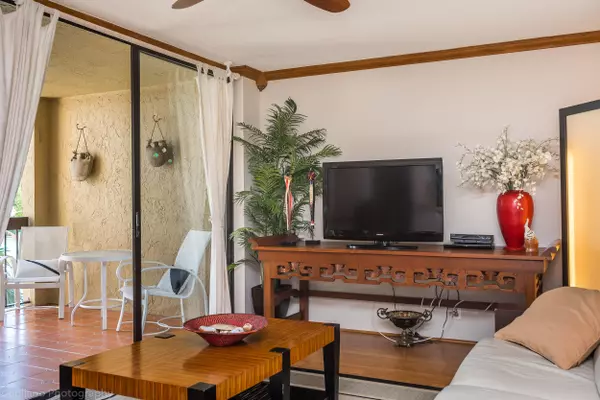 Delray Beach, FL 33444,825 Egret CIR 308