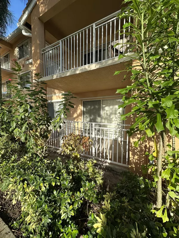 Port Saint Lucie, FL 34986,191 SW Palm DR 107