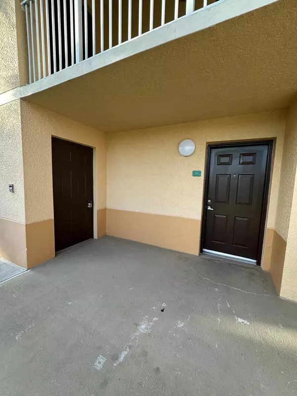 Port Saint Lucie, FL 34986,191 SW Palm DR 107