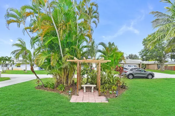 Stuart, FL 34994,1026 NW 16th ST