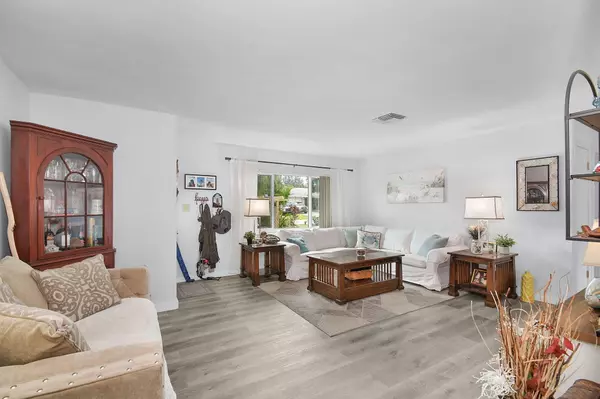 Stuart, FL 34994,1026 NW 16th ST