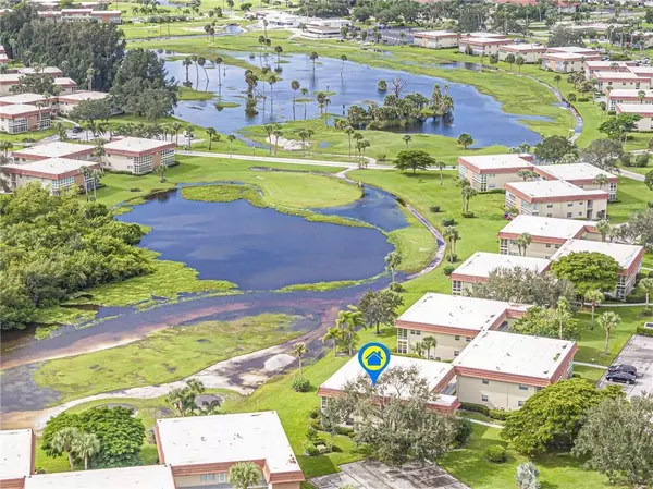 Vero Beach, FL 32962,69 Royal Oak CT 207