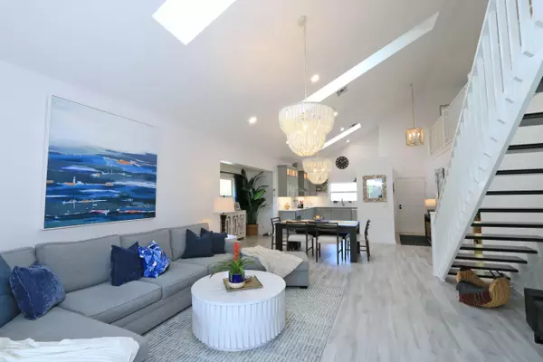 Jupiter, FL 33477,4161 S Us Highway 1 E3