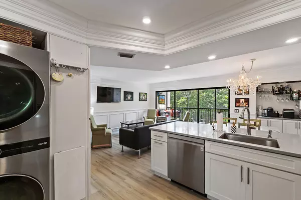 Jupiter, FL 33477,1605 S Us Highway 1 F202