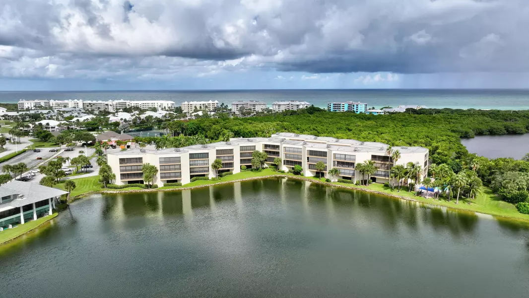 221 NE Plantation RD 213, Stuart, FL 34996