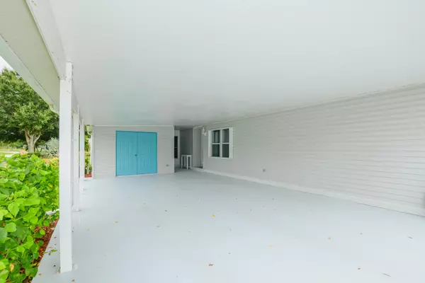 Port Saint Lucie, FL 34952,8100 Long DR