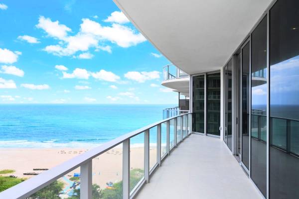3100 N Ocean DR H-1509, Singer Island, FL 33404