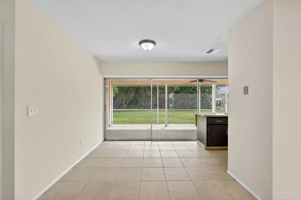 Port Saint Lucie, FL 34983,749 SW Broadview ST