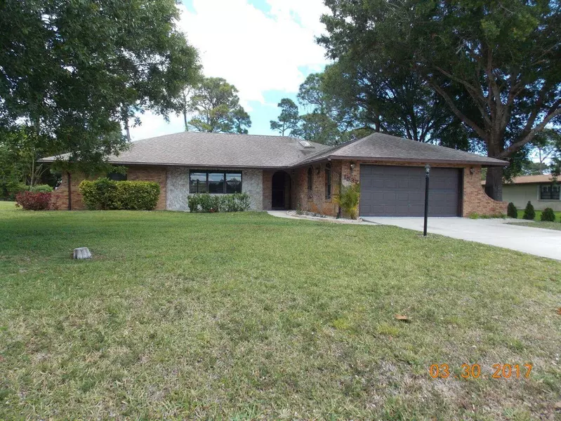 1537 SE Blockton AVE, Port Saint Lucie, FL 34952