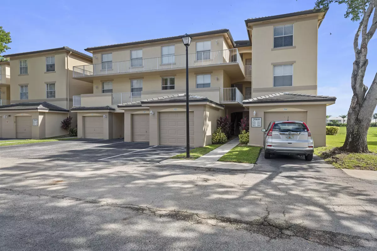 Wellington, FL 33414,2060 Greenview Shores BLVD 323