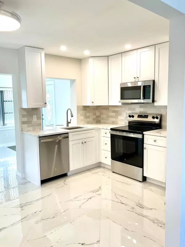 Boynton Beach, FL 33426,116 Leisureville BLVD