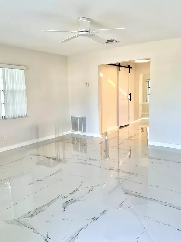 Boynton Beach, FL 33426,116 Leisureville BLVD