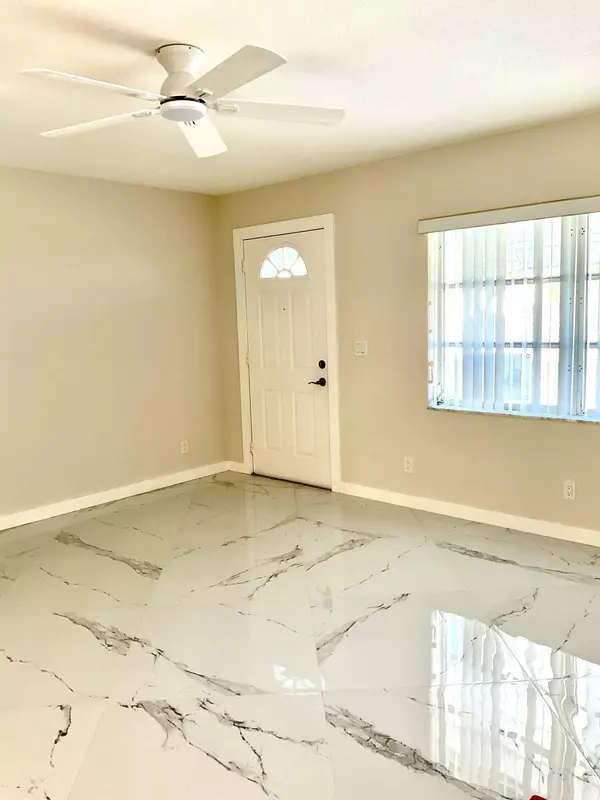 Boynton Beach, FL 33426,116 Leisureville BLVD