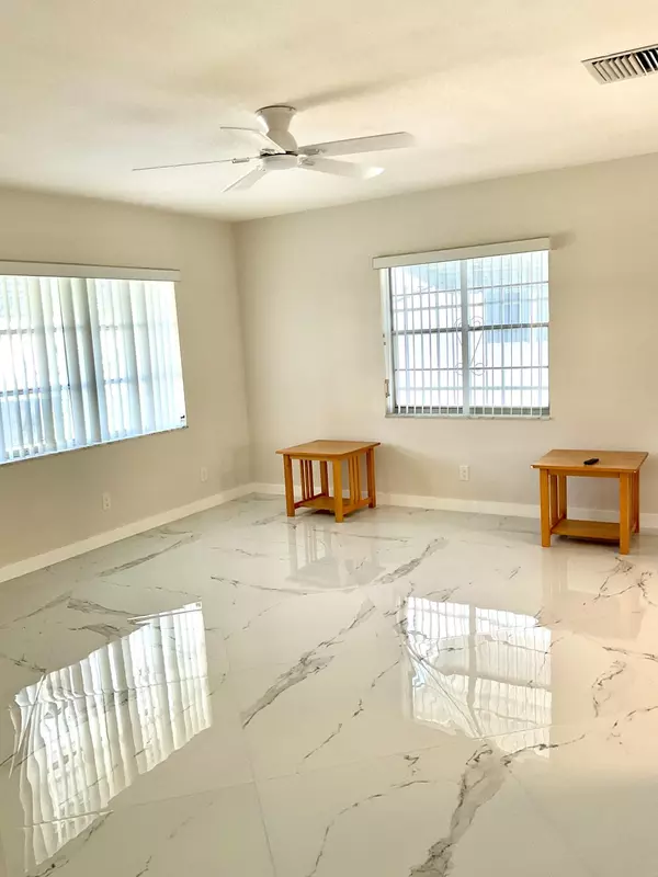 Boynton Beach, FL 33426,116 Leisureville BLVD