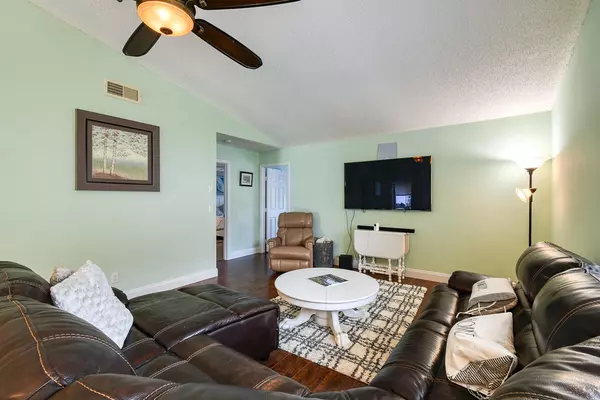 Jupiter, FL 33458,188 Bent Arrow DR