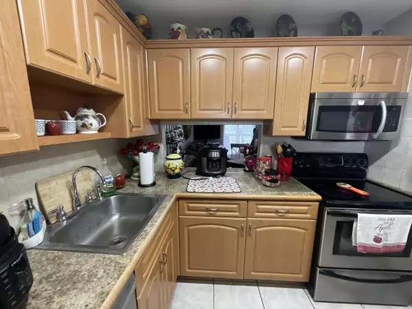 Lake Worth Beach, FL 33461,2728 N Garden DR 415