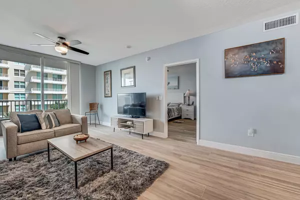 Boynton Beach, FL 33435,625 Casa Loma BLVD 707