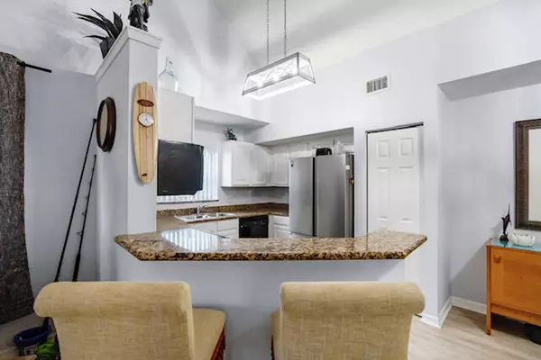 Stuart, FL 34997,1581 SE Pomeroy ST 8-2