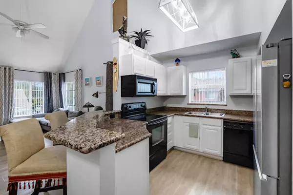 Stuart, FL 34997,1581 SE Pomeroy ST 8-2