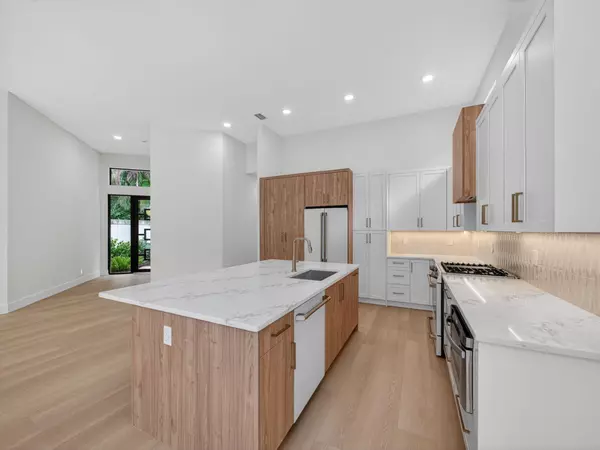 Palm Beach Gardens, FL 33418,100 Sunset Bay DR