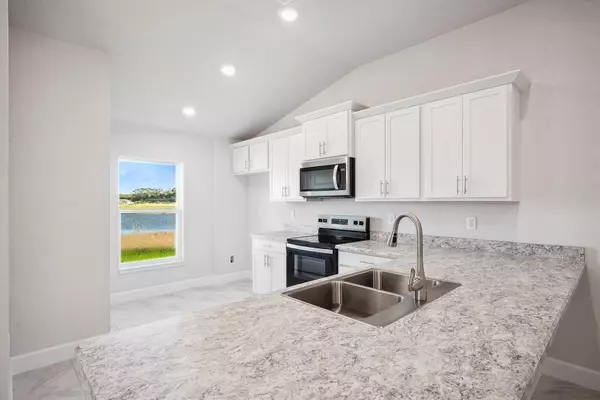 Fort Pierce, FL 34951,5149 Modeno ST