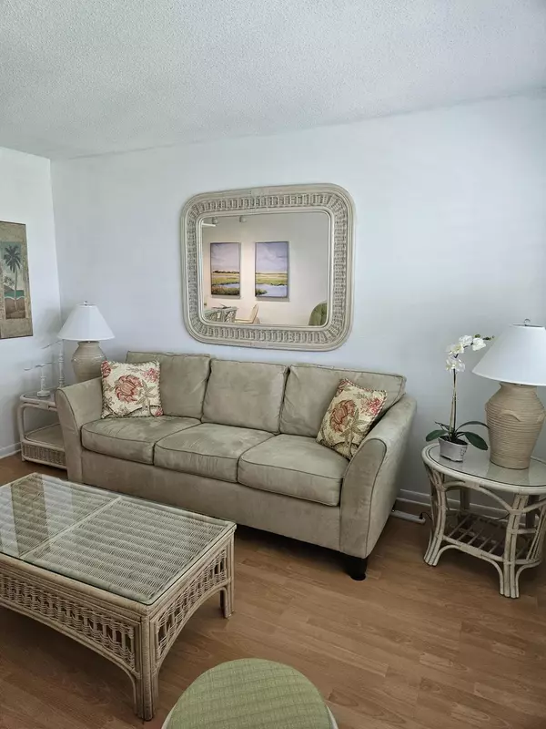 Boynton Beach, FL 33435,680 Horizon W 211