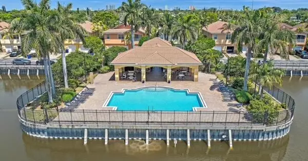 Riviera Beach, FL 33404,3255 Scarletta DR