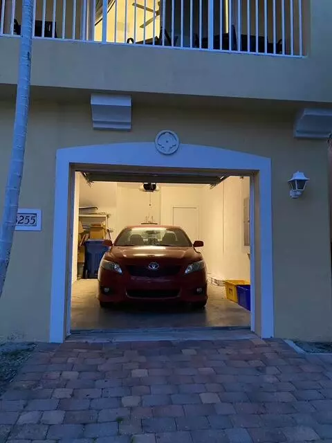 Riviera Beach, FL 33404,3255 Scarletta DR