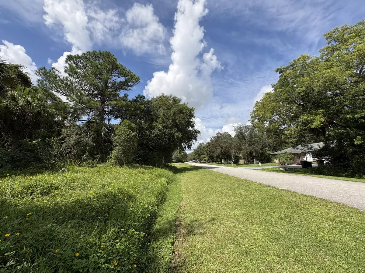 Lakewood Park, FL 34951