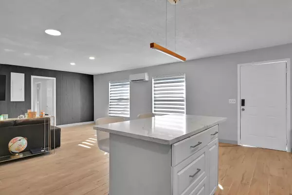 Vero Beach, FL 32967,6385 86th LN