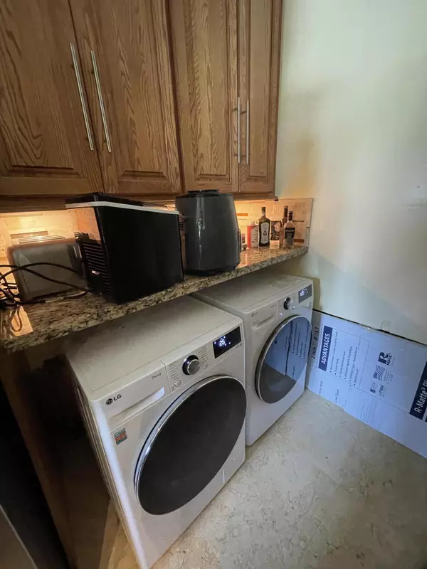 Fort Lauderdale, FL 33315,830 SW 14th ST