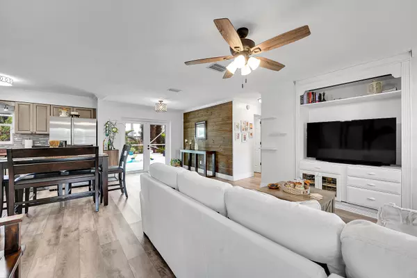 Port Saint Lucie, FL 34983,265 SE Todd AVE