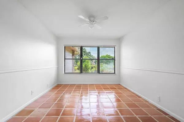 Lake Worth, FL 33467,9405 Dundee DR