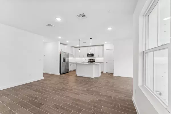 Fort Pierce, FL 34945,327 Seascape DR 20