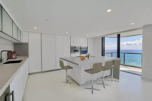 Boca Raton, FL 33432,250 S Ocean BLVD 11f