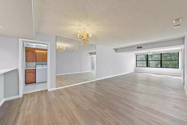 3515 Village BLVD 102, West Palm Beach, FL 33409