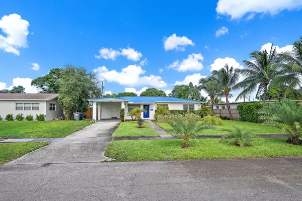 Lake Park, FL 33403,423 Hawthorne DR