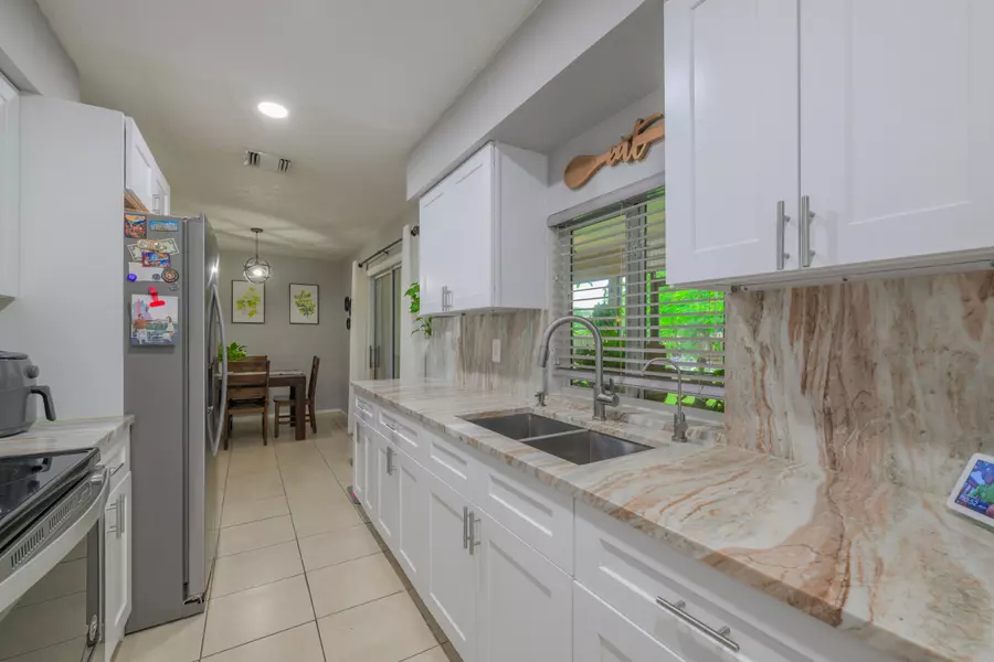 738 NE NE Lanfair ST, Port Saint Lucie, FL 34983