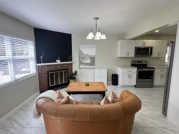 North Palm Beach, FL 33408,1923 Holman DR