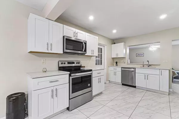 North Palm Beach, FL 33408,1923 Holman DR