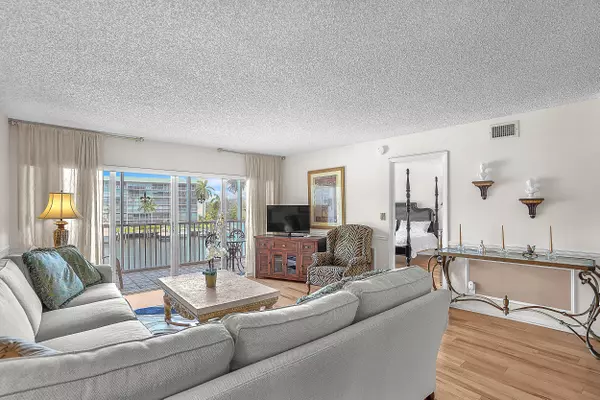 Deerfield Beach, FL 33441,1523 E Hillsboro BLVD 336