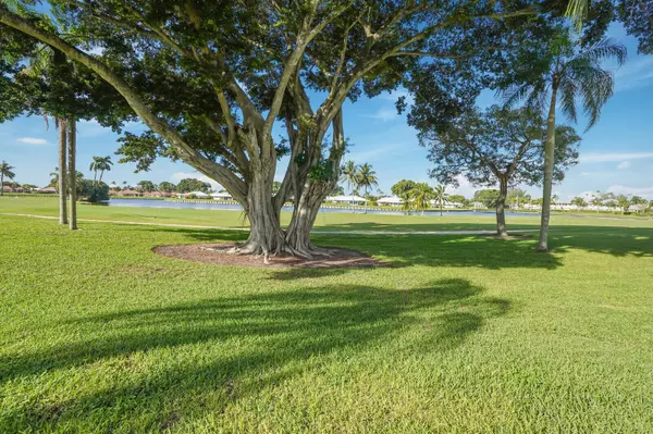 Atlantis, FL 33462,145 Atlantis BLVD 104