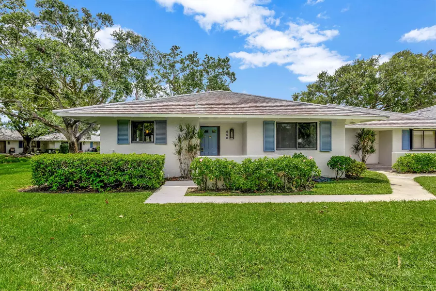908 Club DR 908, Palm Beach Gardens, FL 33418