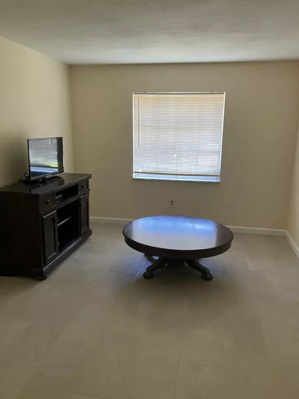 Stuart, FL 34994,950 S Kanner HWY C2