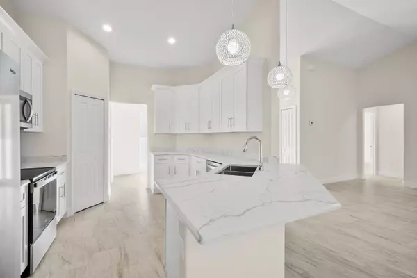 Fort Pierce, FL 34982,5605 Seagrape DR