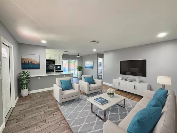 Lake Park, FL 33403,919 Laurel DR