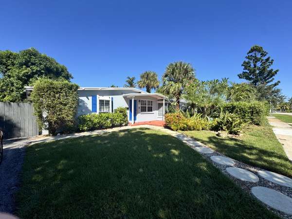 919 Laurel DR, Lake Park, FL 33403